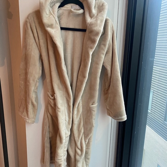 summer & rose | Plush Robe - Picture 1 of 3